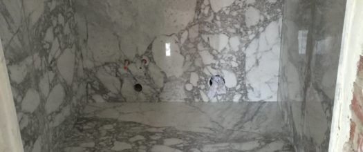 Revêtement WC - Marbre de Carrara